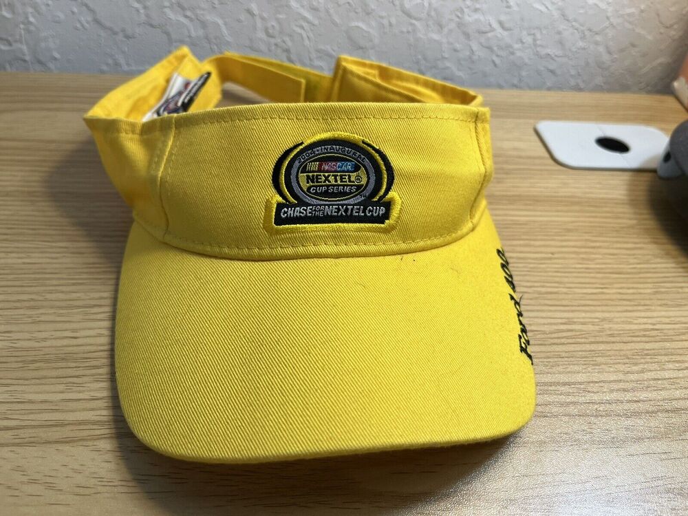 Nextel Cup Series Chase For the Cup NASCAR Yellow Visor 2004 Cap 🧢🚘 Ford 400